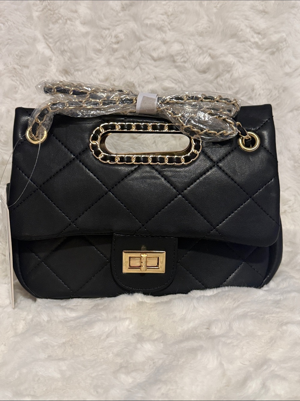 Quilted Black Chain-Handle Shoulder Bag - Elegant Everyday Style